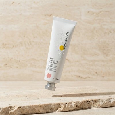 Daily moisturizing face cream
